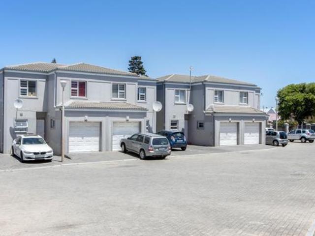 Townhouse for sale in Cape Town, Western Cape
