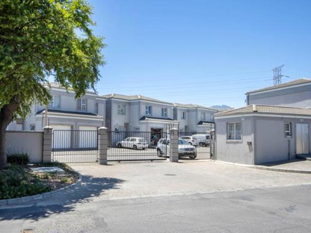 Townhouse for sale in Cape Town, Western Cape