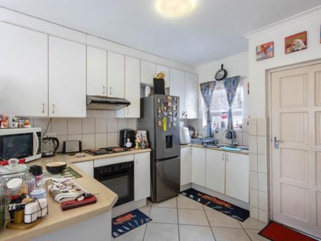 Townhouse for sale in Cape Town, Western Cape