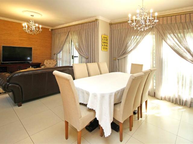 Townhouse for rent in Johannesburg, North & Sandton