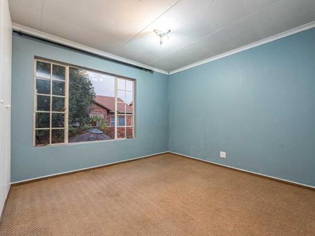 Townhouse for rent in Westonaria, Gauteng
