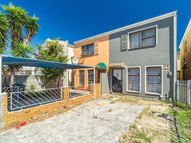 Townhouse for sale in Cape Town, Western Cape