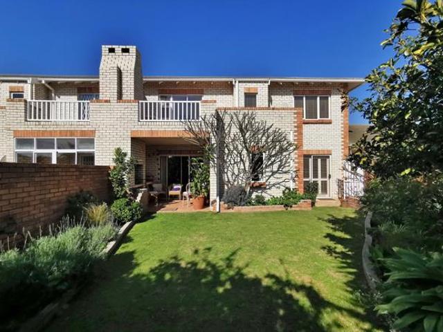 Townhouse for sale in Eastern Cape