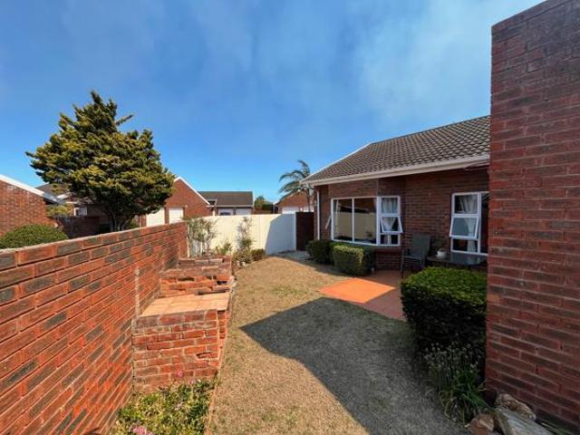 Townhouse for sale in Port Elizabeth, Eastern Cape