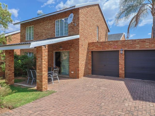 Townhouse for sale in Randburg, City of Johannesburg Metropolitan Municipality