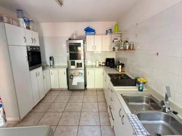 Townhouse for rent in Seaview, Kwazulu-natal