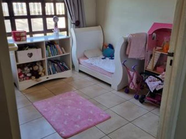 Townhouse for rent in Seaview, Kwazulu-natal