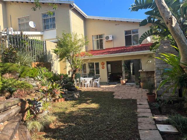 Townhouse for sale in Seaview, Kwazulu-natal