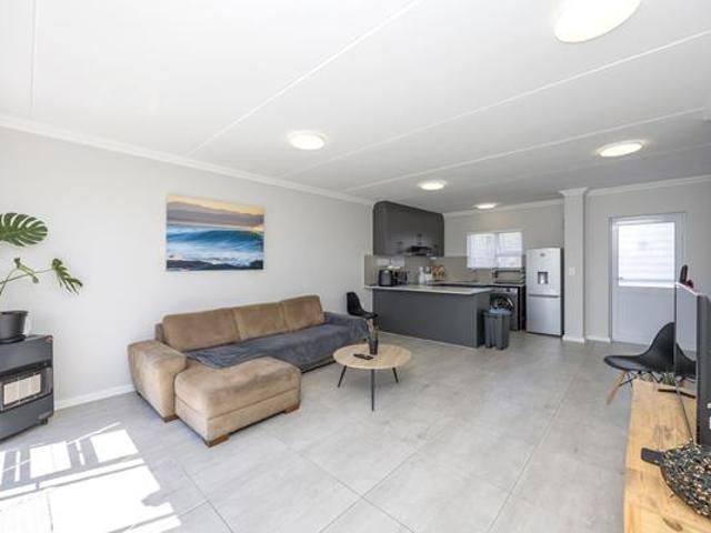 Townhouse for sale in Cape Town, Western Cape