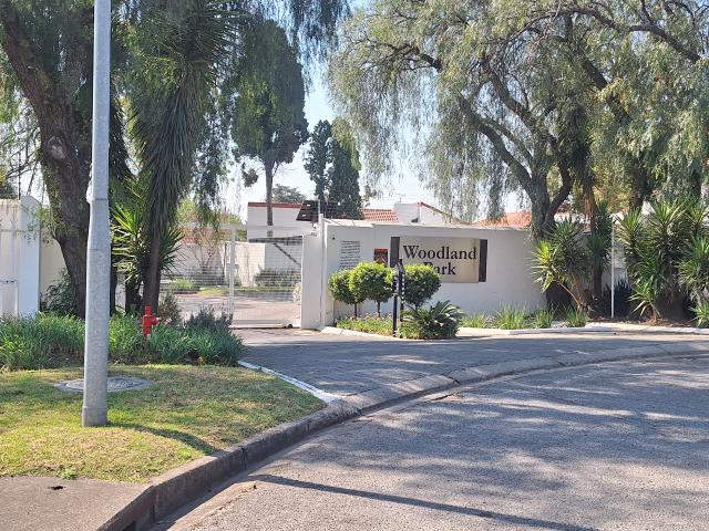 Townhouse for rent in Alexandra, Gauteng