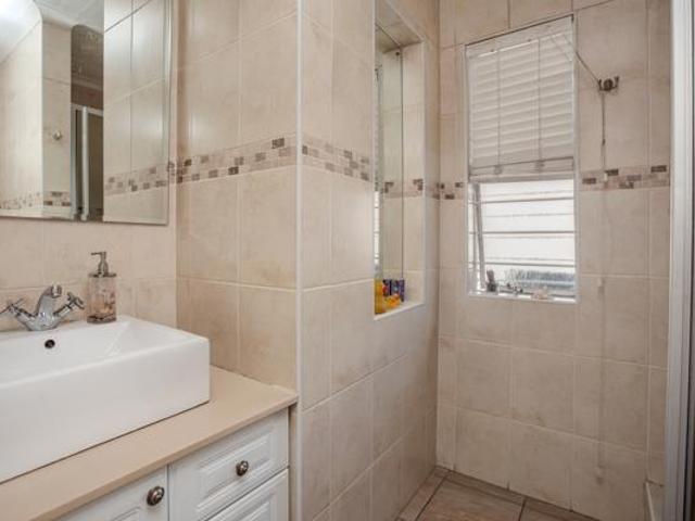 Townhouse for rent in Vosloorus, Gauteng