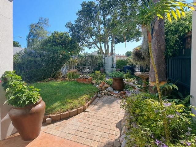 Townhouse for rent in Cape Town, Western Cape