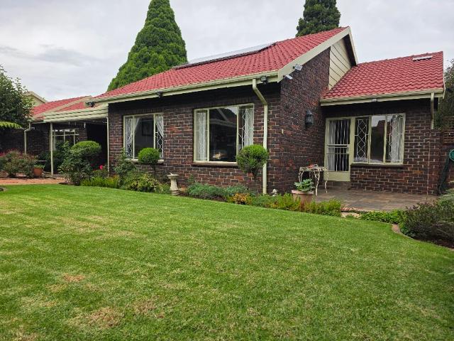 Townhouse for sale in Ekurhuleni, Gauteng
