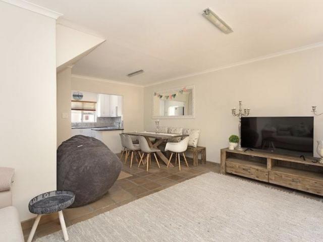 Townhouse for rent in Cape Town, Western Cape