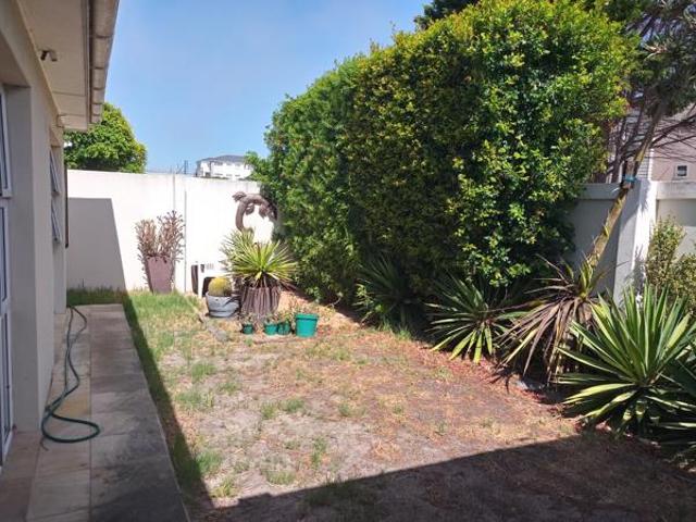 Townhouse for sale in Cape Town, Western Cape
