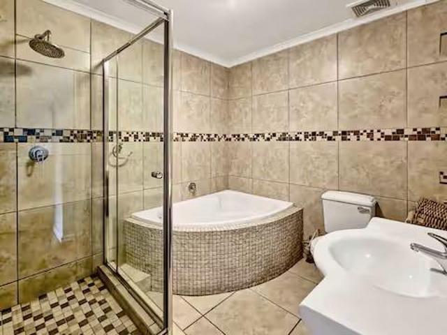 Townhouse for rent in Cape Town, Western Cape