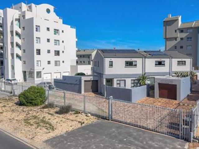 Townhouse for rent in Cape Town, Western Cape