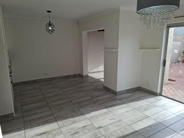 Townhouse for rent in Cape Town, Western Cape