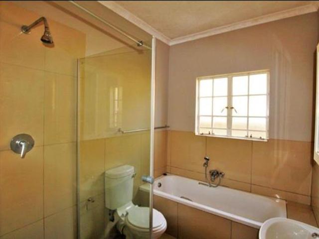 Townhouse for sale in eMalahleni, Emalahleni Local Municipality