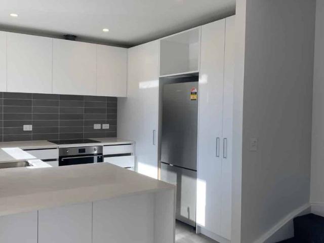 Townhouse for rent in Linden, Wellington