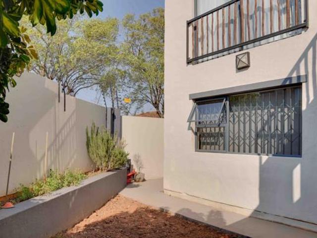 Townhouse for rent in Jansenpark, City of Ekurhuleni Metropolitan Municipality