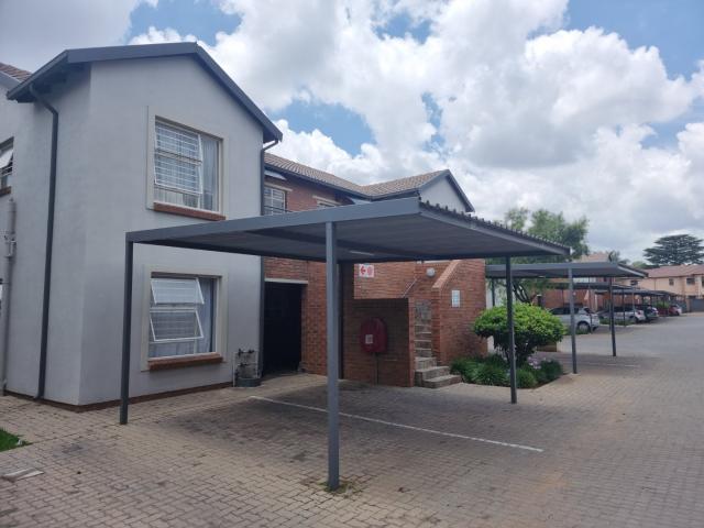 Townhouse for sale in Ekurhuleni, Gauteng