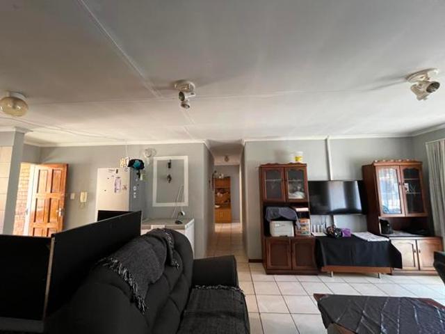 Townhouse for rent in Ekurhuleni, Gauteng