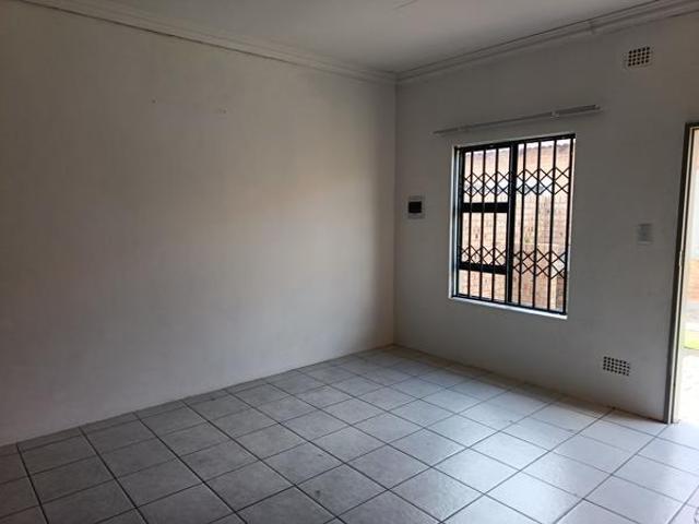 Townhouse for rent in Secunda, Govan Mbeki