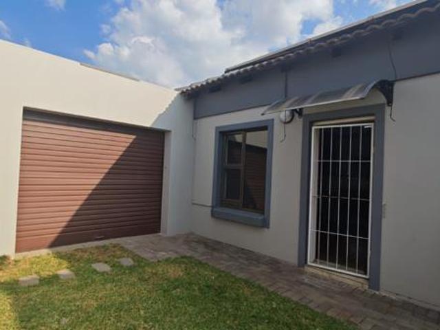 Townhouse for rent in Secunda, Govan Mbeki