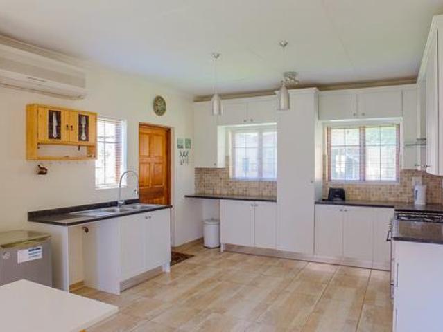 Townhouse for rent in North West