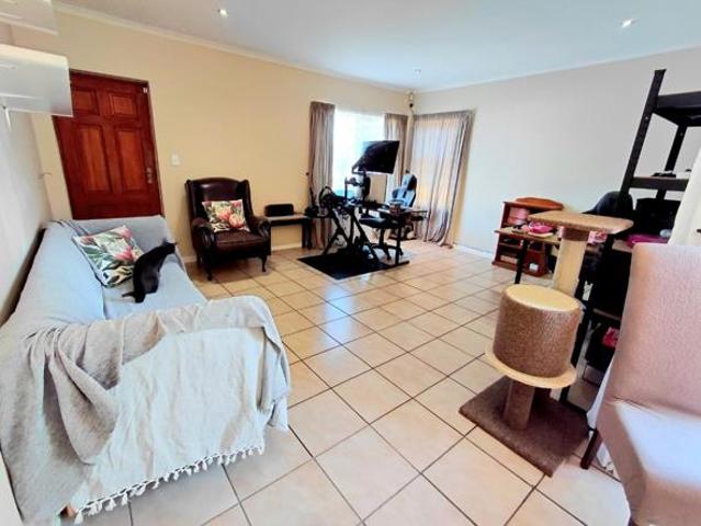 Townhouse for rent in Cape Town, City of Cape Town