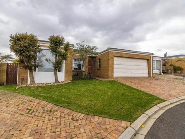 Townhouse for rent in Cape Town, Western Cape