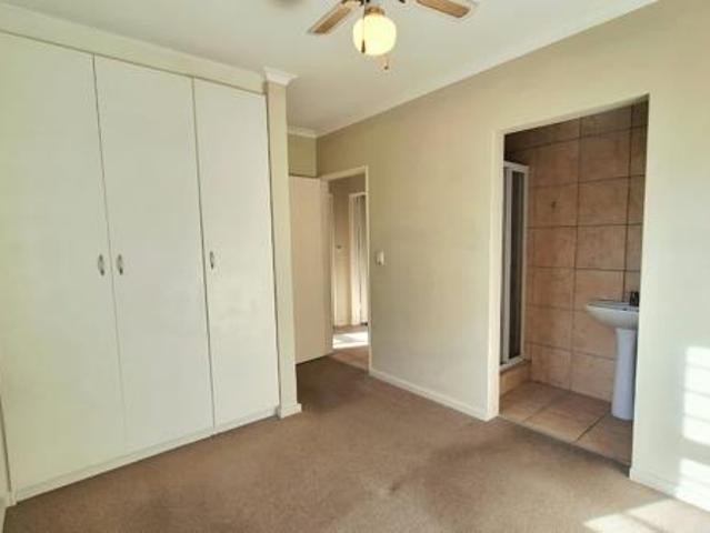 Townhouse for rent in Cape Town, Western Cape