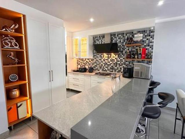 Townhouse for rent in North West