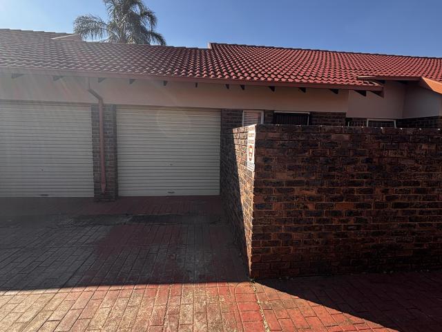 Townhouse for sale in Akasia, Gauteng