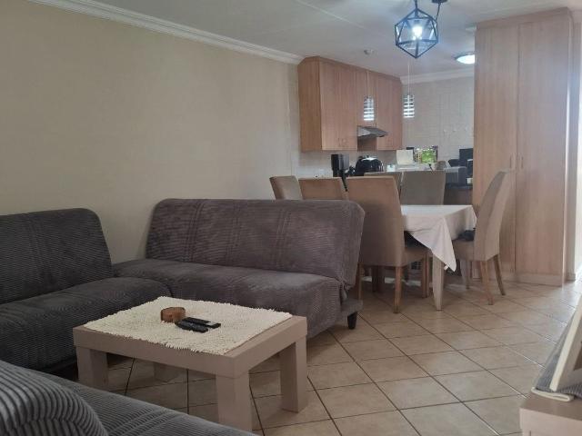 Townhouse for sale in Waterkloof, Gauteng