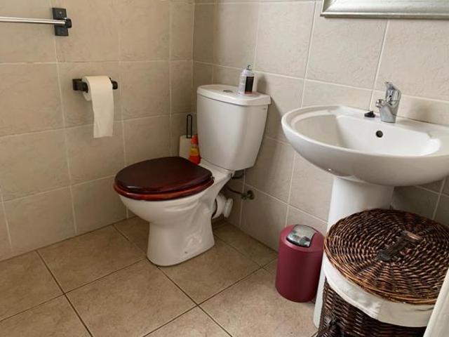 Townhouse for rent in Seaview, Kwazulu-natal