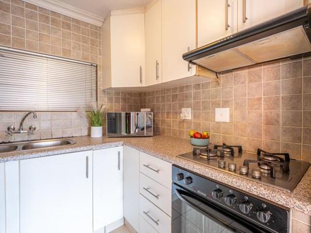 Townhouse for sale in Seaview, Kwazulu-natal