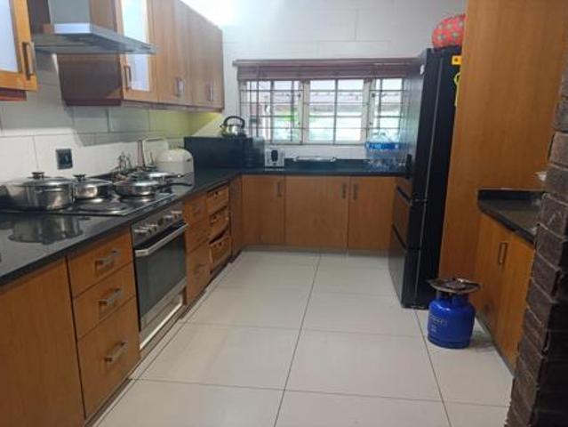Townhouse for rent in Seaview, Kwazulu-natal