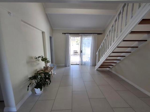 Townhouse for rent in Cape Town, Western Cape