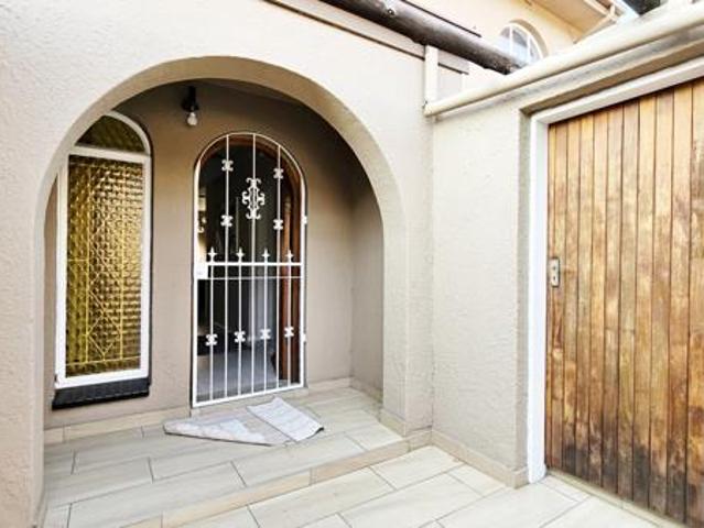 Townhouse for sale in Sedibeng, Gauteng