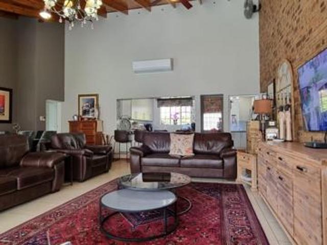 Townhouse for sale in Sedibeng, Gauteng