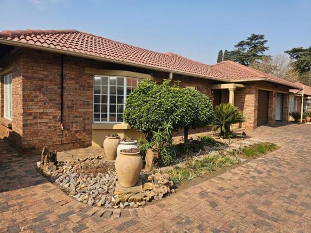 Townhouse for sale in Sedibeng, Gauteng
