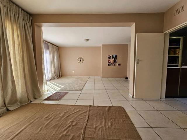 Townhouse for sale in Sedibeng, Gauteng