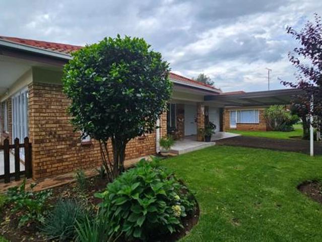 Townhouse for rent in Vereeniging, Emfuleni Local Municipality