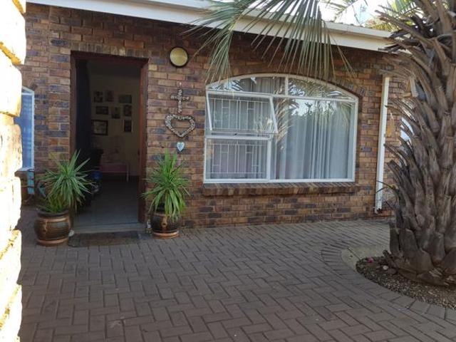 Townhouse for sale in Sedibeng, Gauteng
