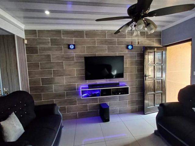 Townhouse for sale in Tongaat Beach, Kwazulu-natal