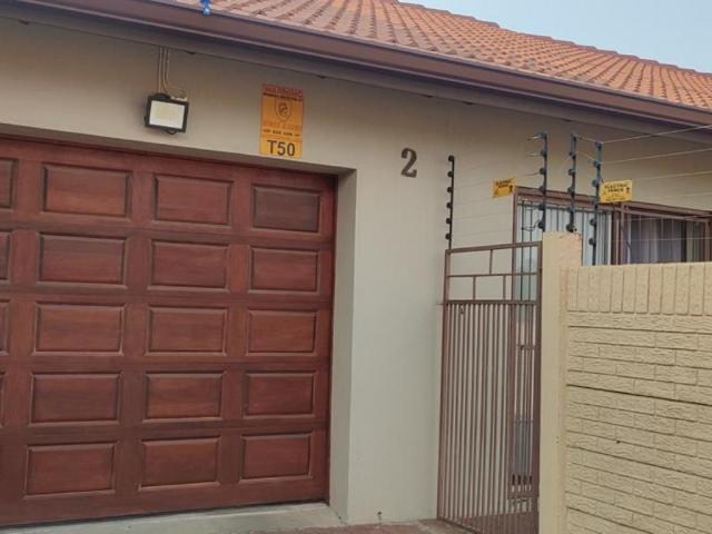 Townhouse for sale in Gert Sibande, Mpumalanga