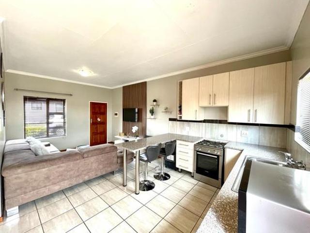Townhouse for sale in Gert Sibande, Mpumalanga