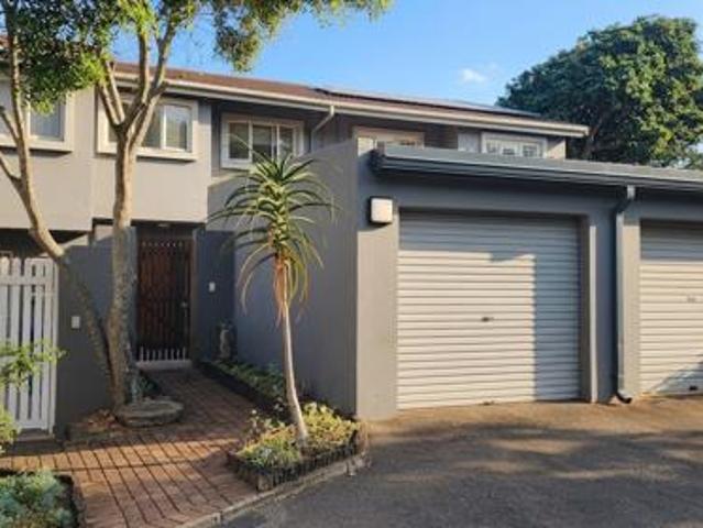 Townhouse for sale in Umdloti, Kwazulu-natal